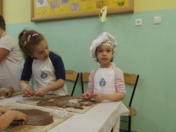 Pieczenie pierniczkow 2016 - 16